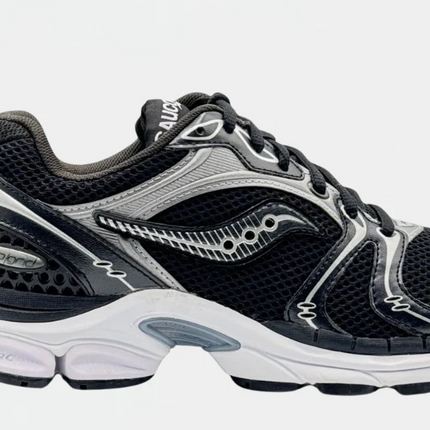 Saucony Triumph 4 "Black Silver"